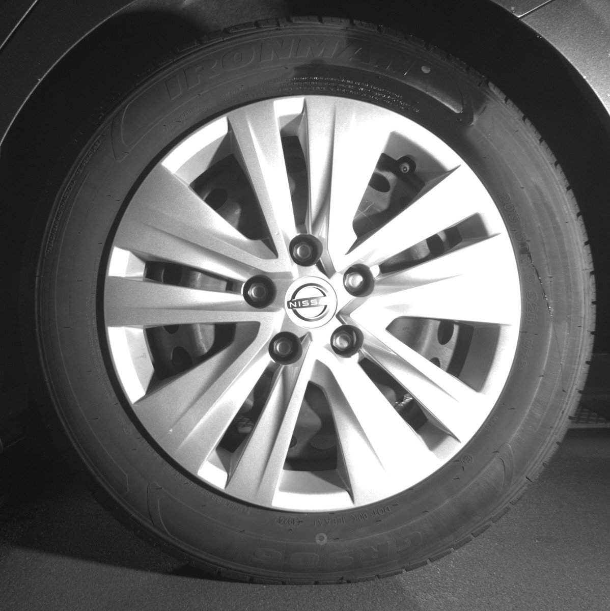 Used 2025 Nissan Sentra S image 14