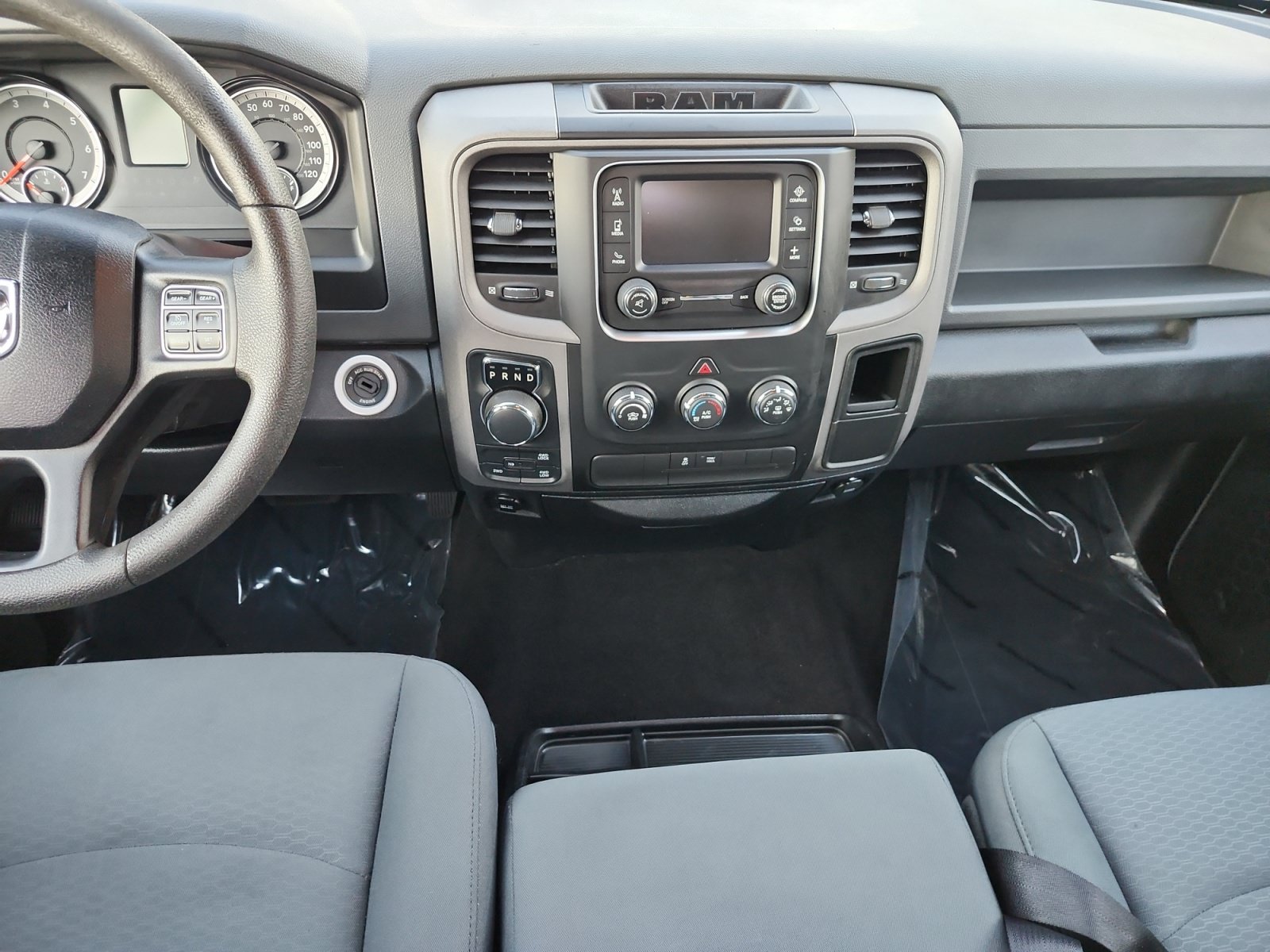 Used 2017 RAM 1500 Express AWD/4WD image 11