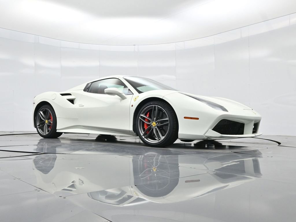 Used 2019 Ferrari 488 Spider image 34