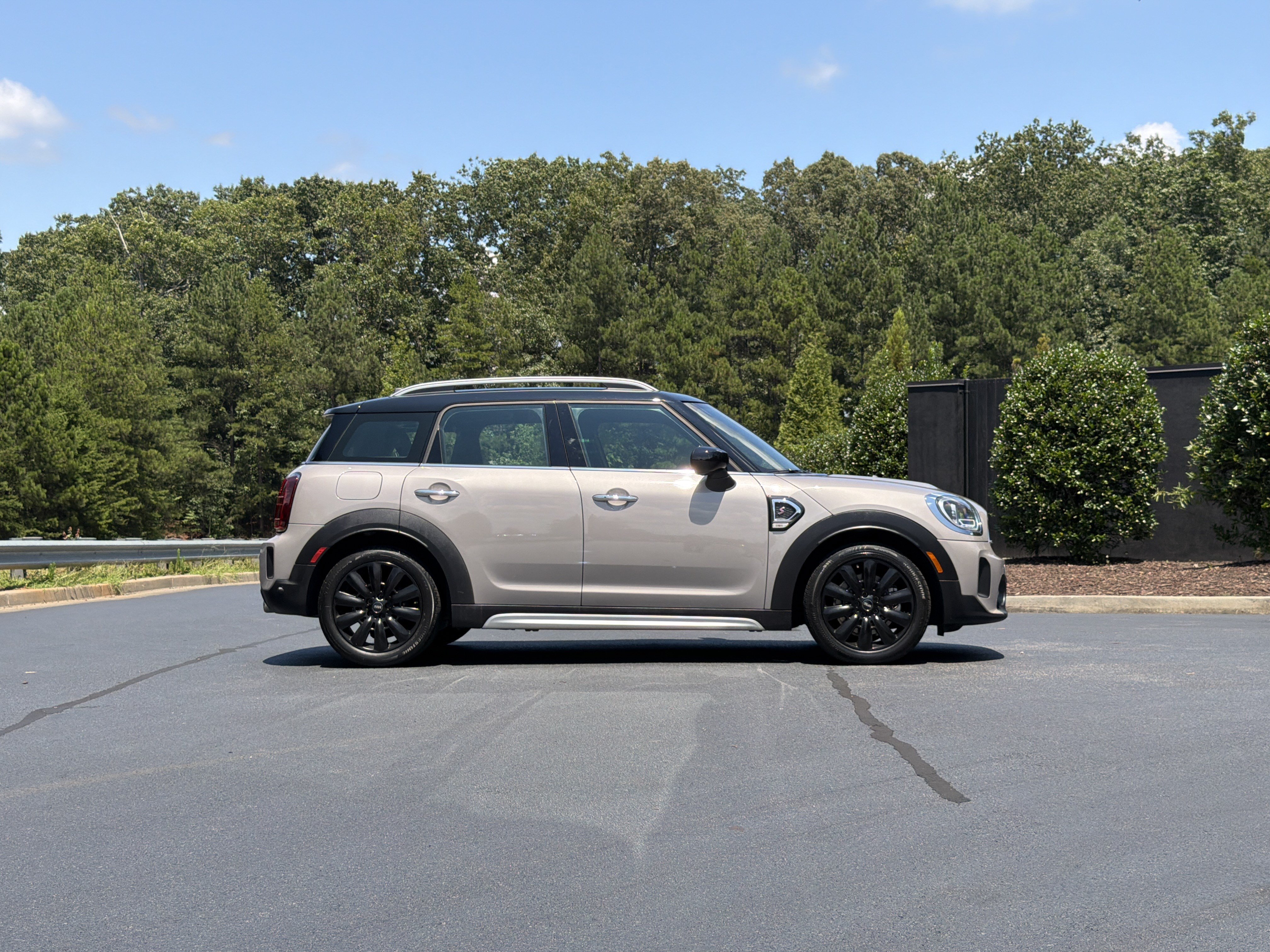 Used 2022 MINI Cooper Countryman S FWD image 5