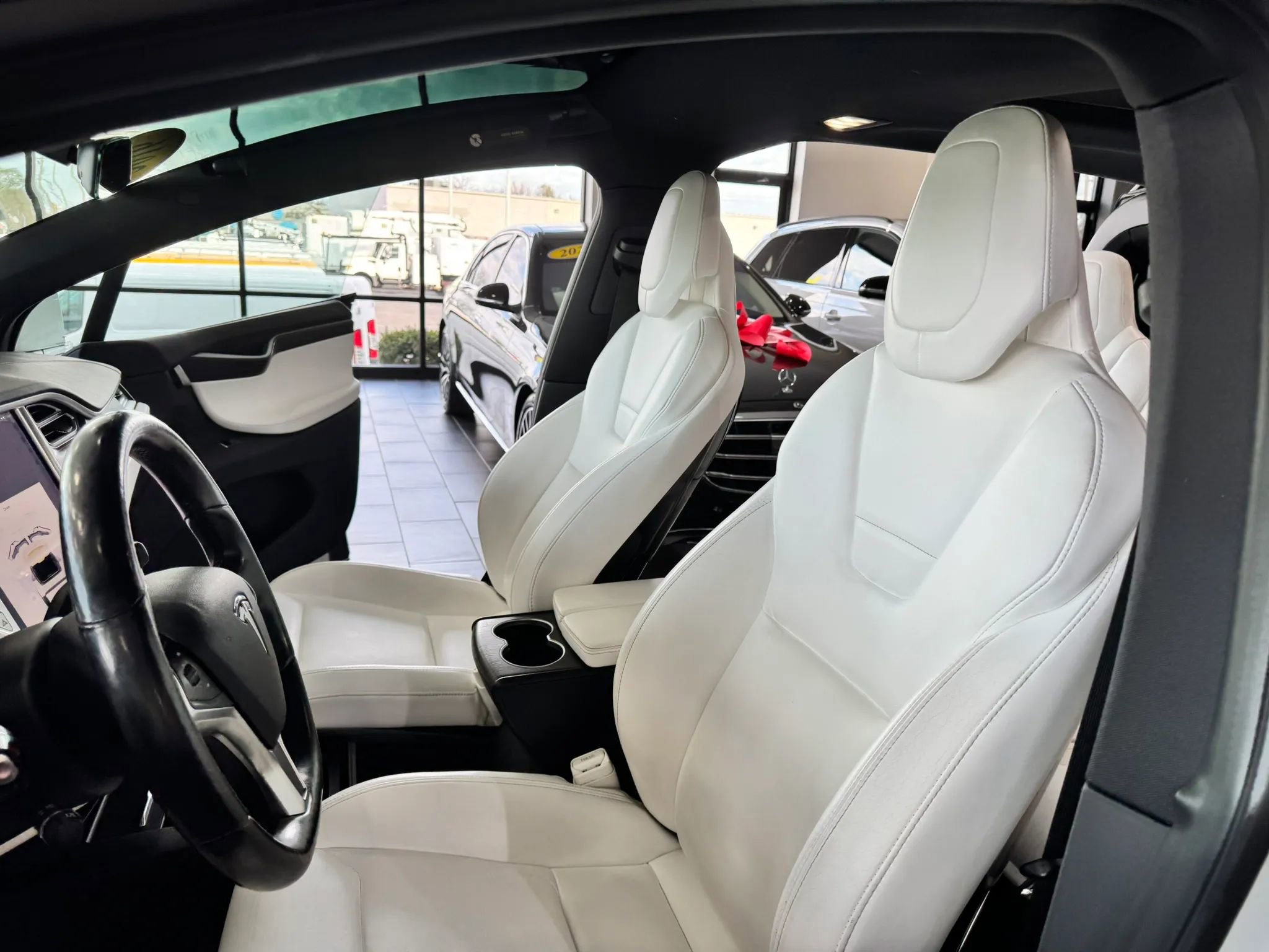 Used 2016 Tesla Model X 75D AWD/4WD image 10