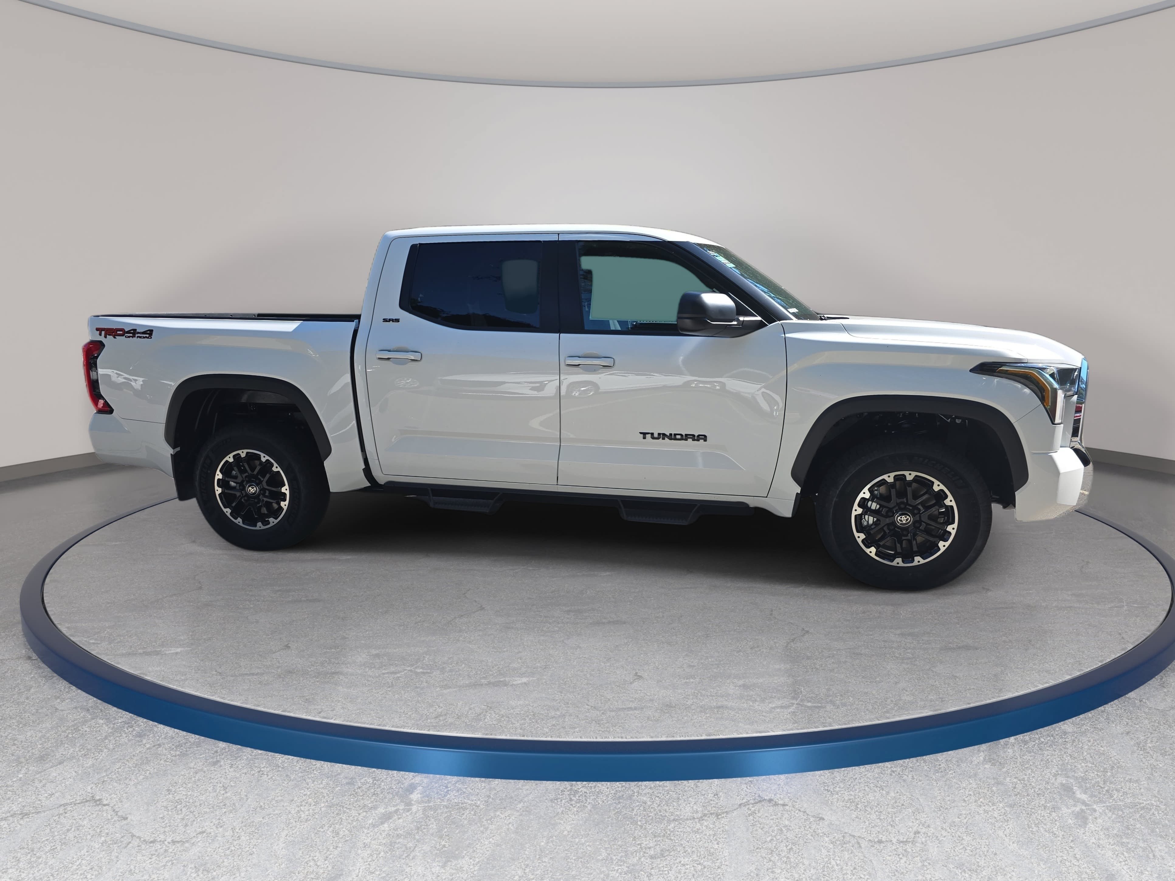 New 2026 Toyota Tundra SR5 w/ TRD Off-Road Package AWD/4WD image 4