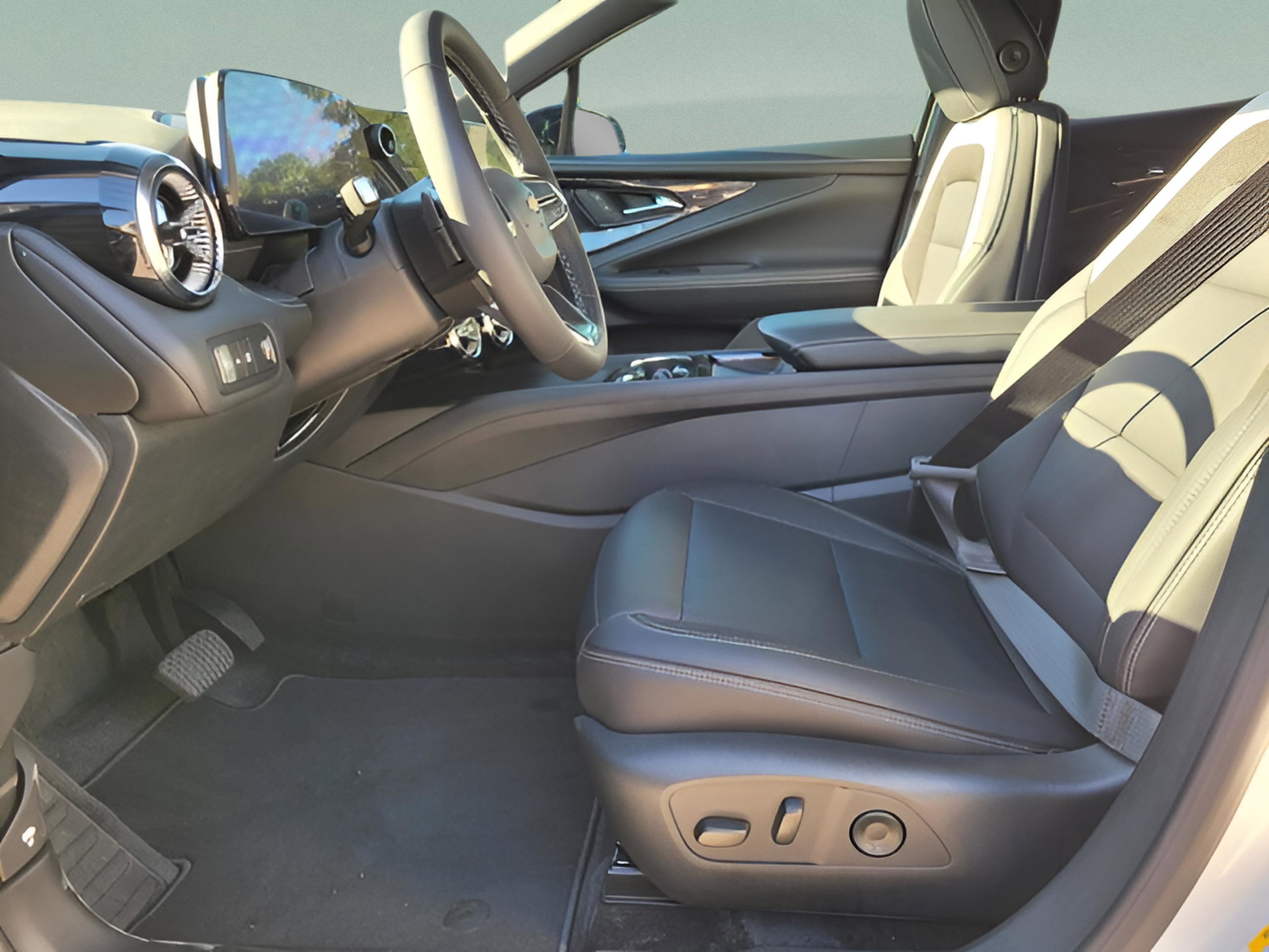 New 2026 Chevrolet Blazer EV LT FWD image 12