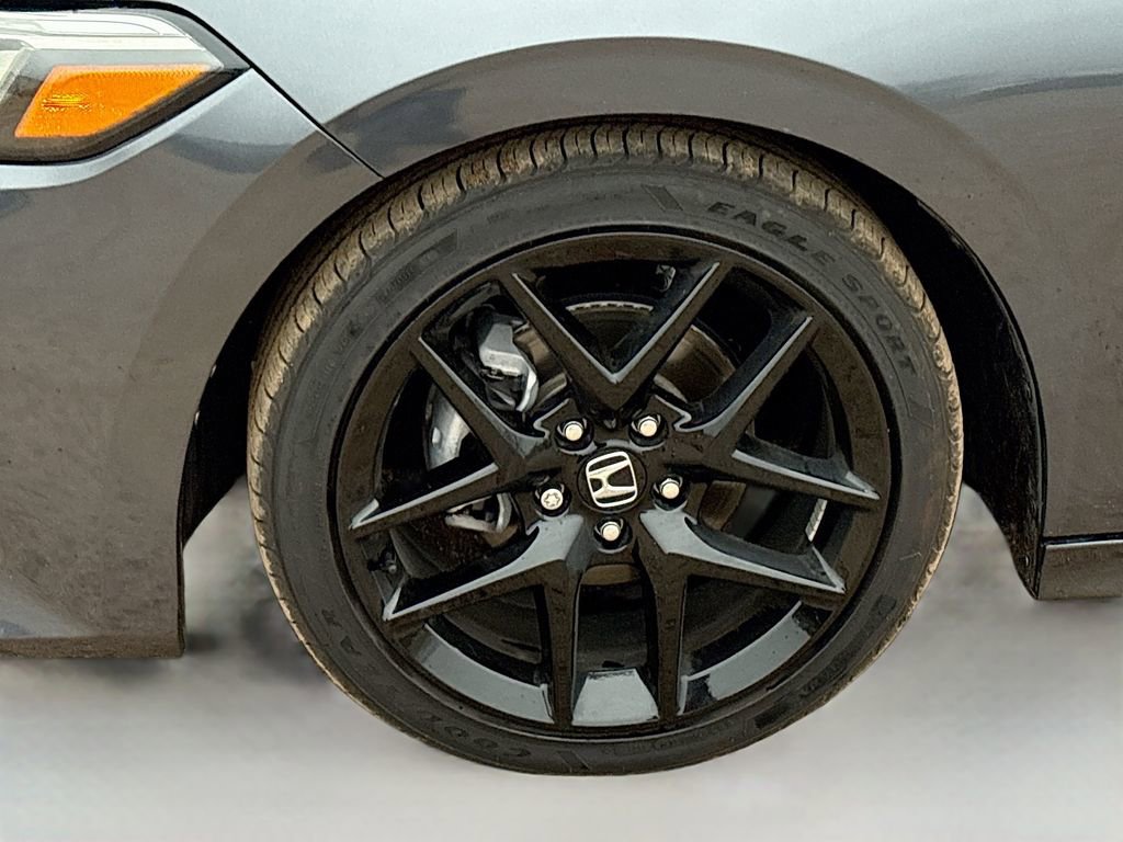 Used 2025 Honda Civic Sport image 28