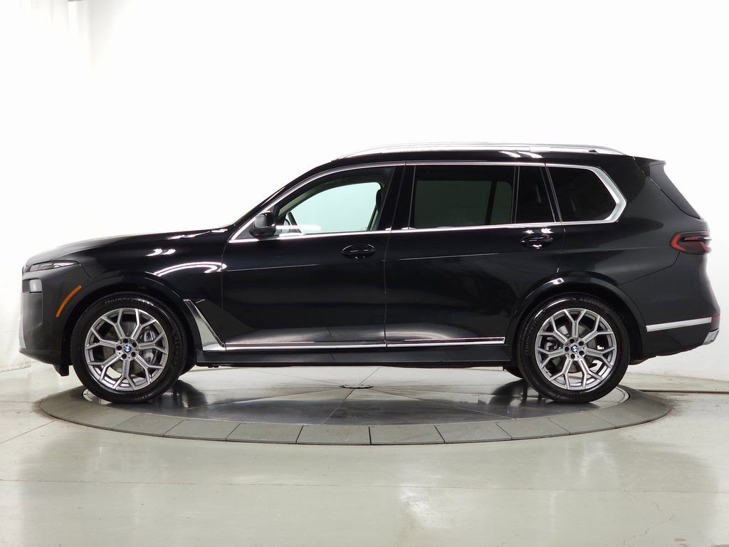 Used 2025 BMW X7 xDrive40i w/ Climate Comfort Package image 5