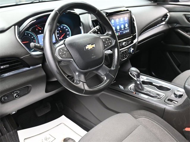 Used 2023 Chevrolet Traverse LT image 14