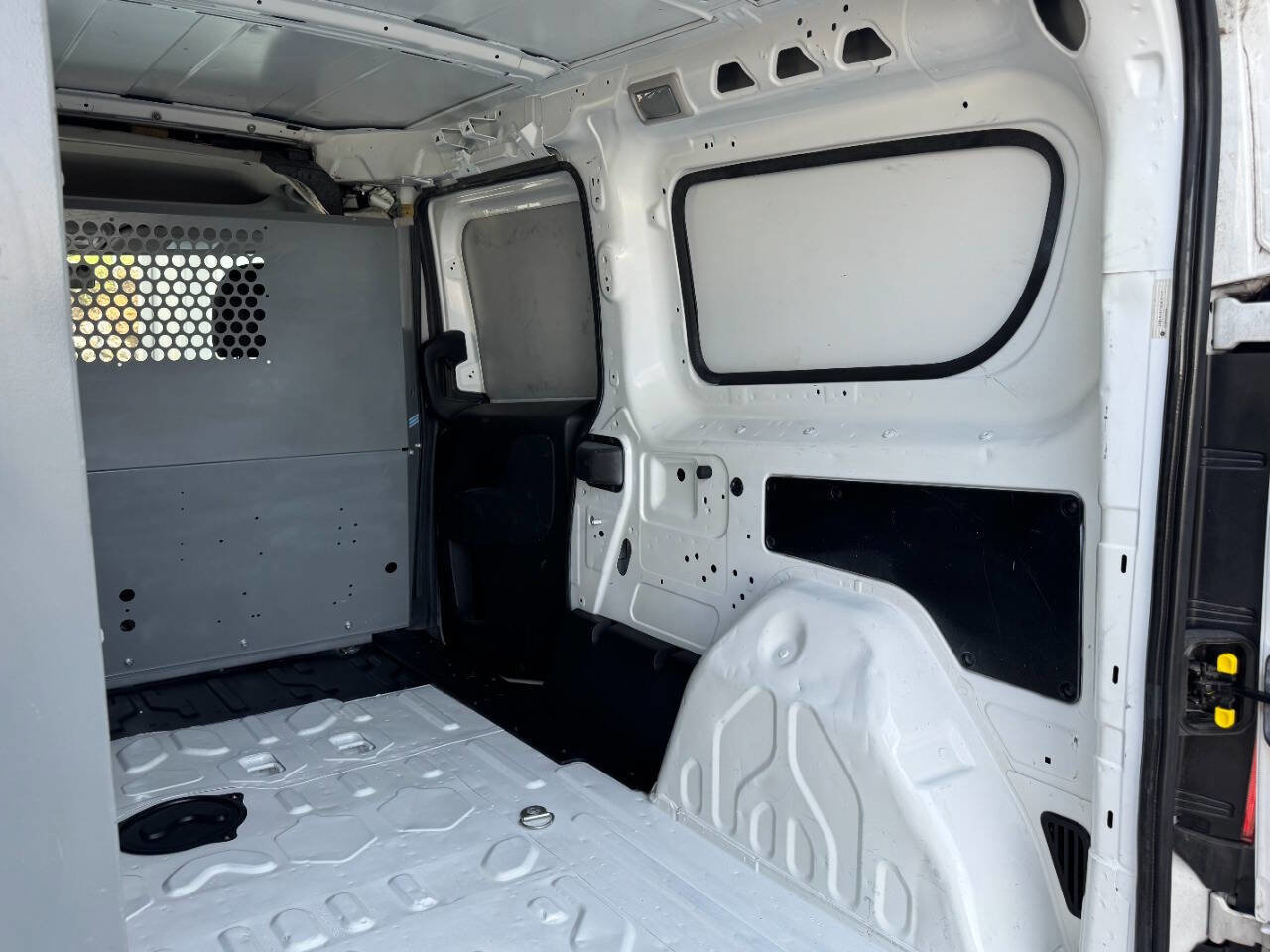 Used 2016 RAM ProMaster City Tradesman image 15