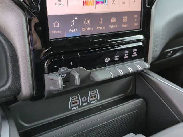 New 2026 RAM 3500 Big Horn AWD/4WD image 40