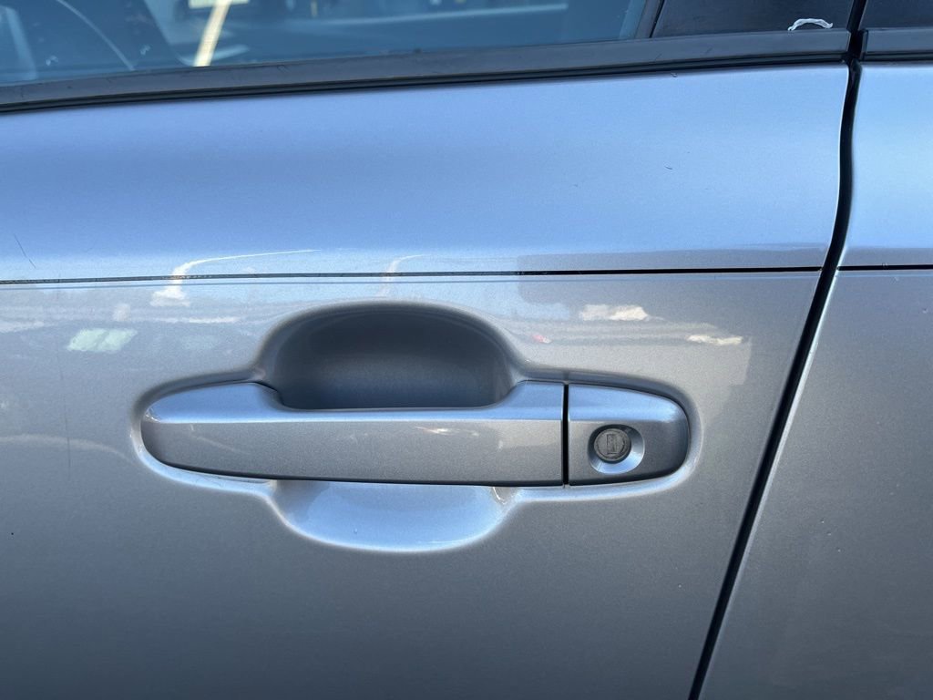 Used 2020 Toyota C-HR LE FWD image 13