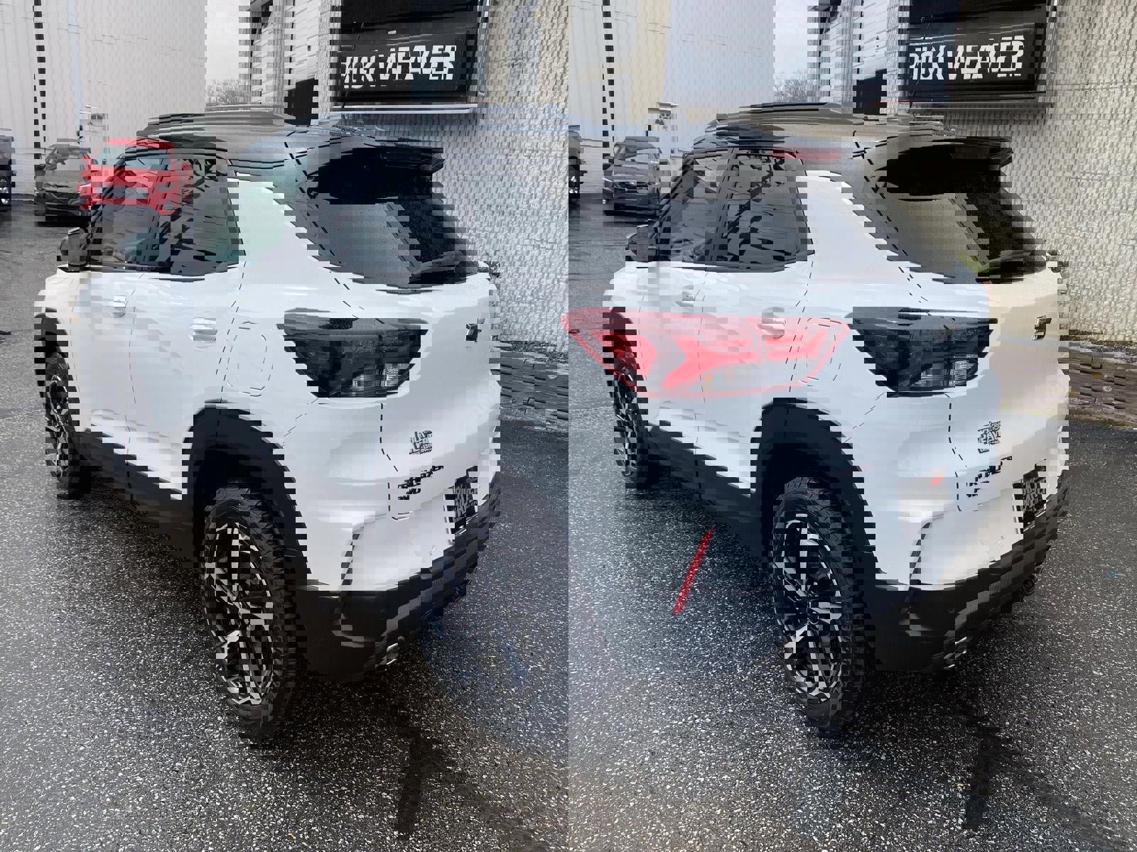 Certified 2022 Chevrolet TrailBlazer RS w/ Sun and Liftgate Package AWD/4WD image 4