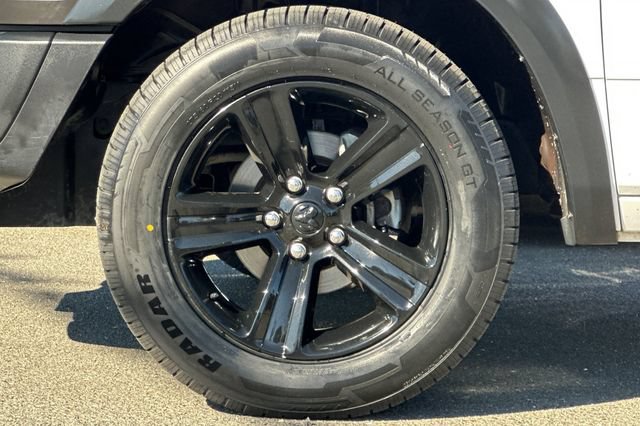 Used 2024 RAM 1500 Warlock RWD image 30