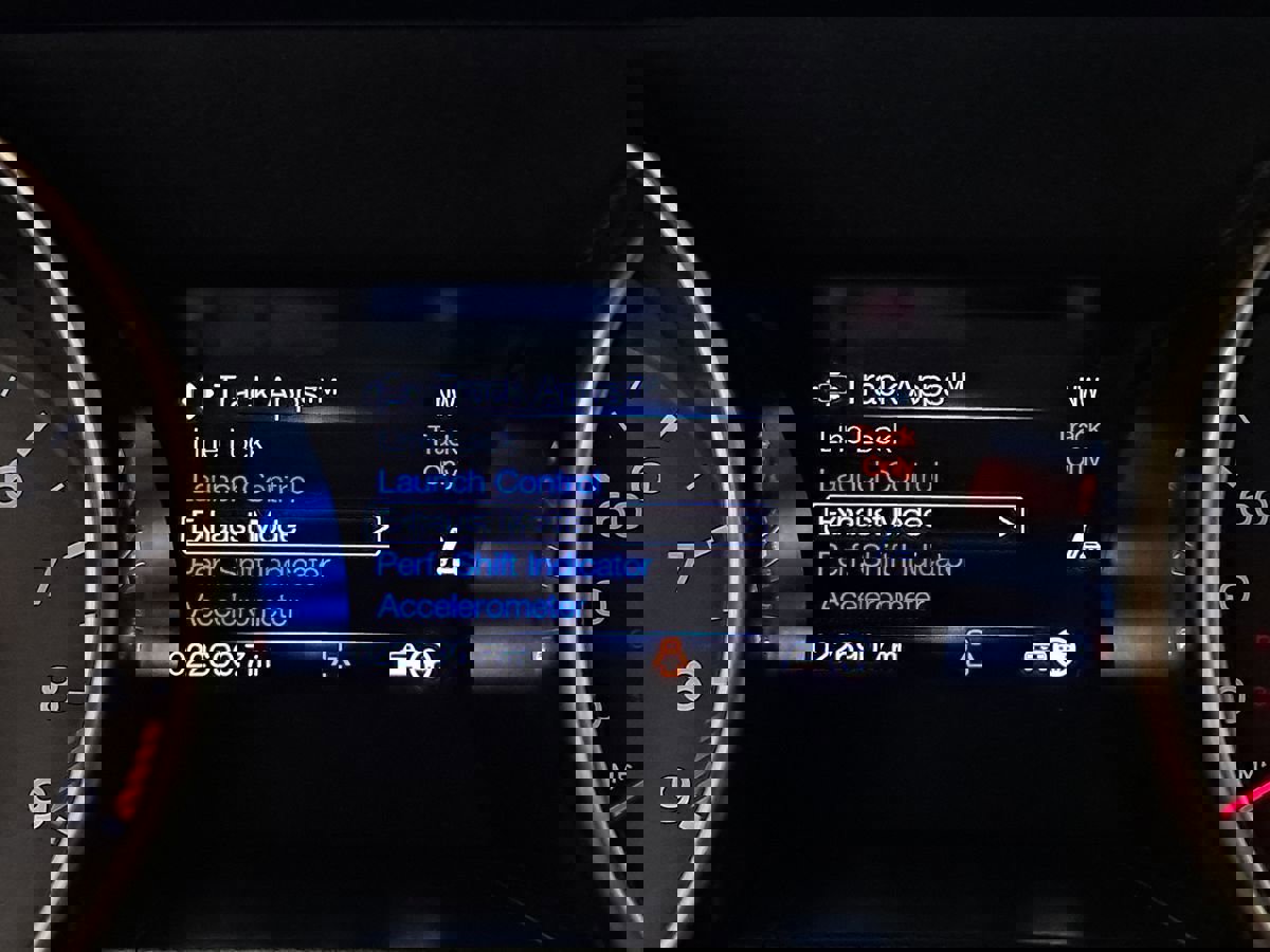 Used 2016 Ford Mustang Shelby GT350 w/ Technology Package image 19