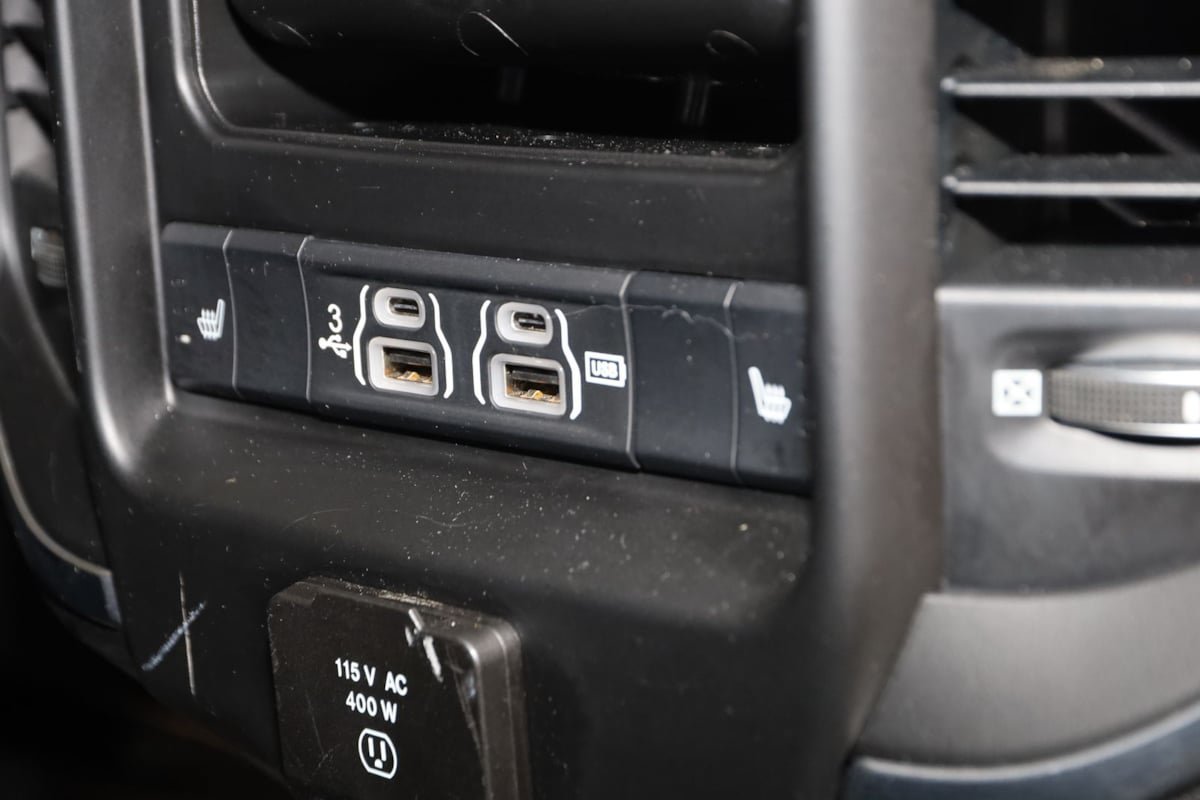 Used 2020 RAM 1500 Laramie AWD/4WD image 17