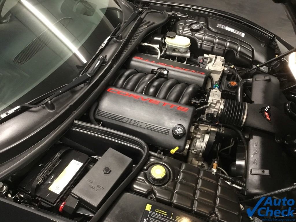 Used 2002 Chevrolet Corvette Coupe w/ Preferred Equipment Group2 RWD image 27