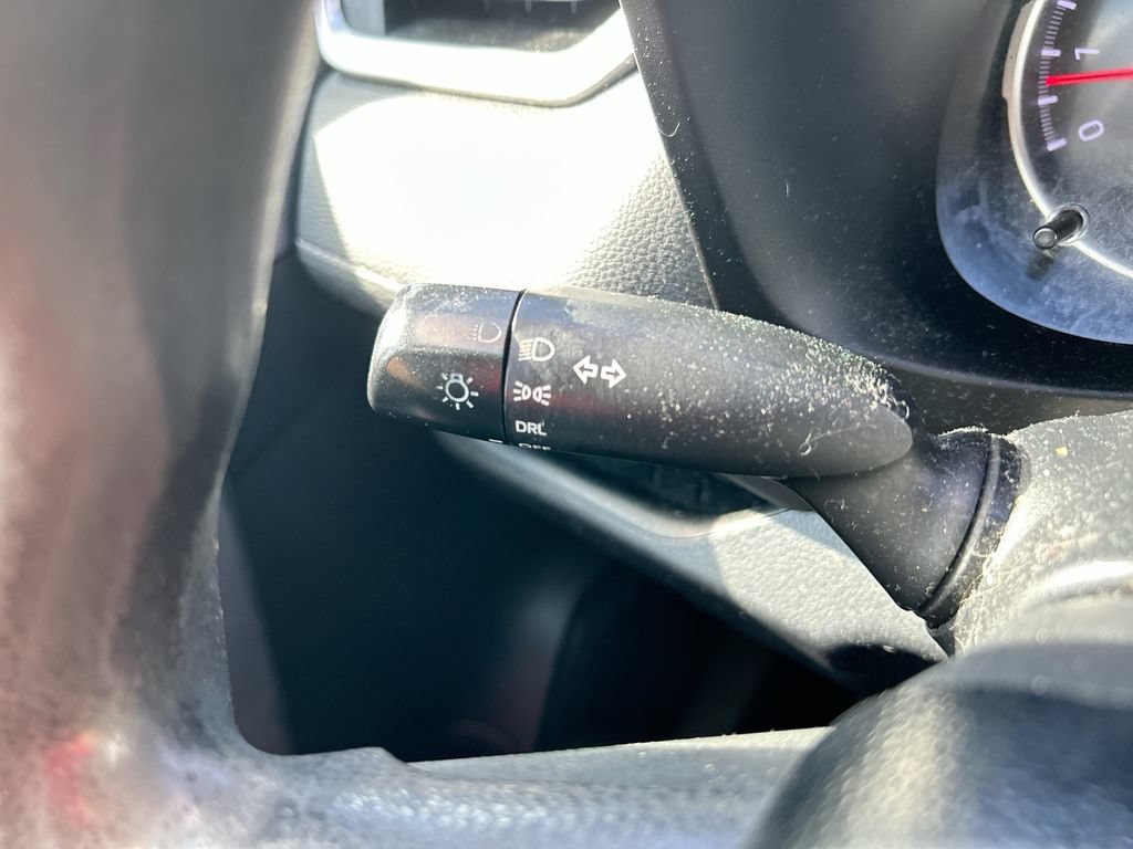 Used 2019 Toyota RAV4 LE FWD image 19