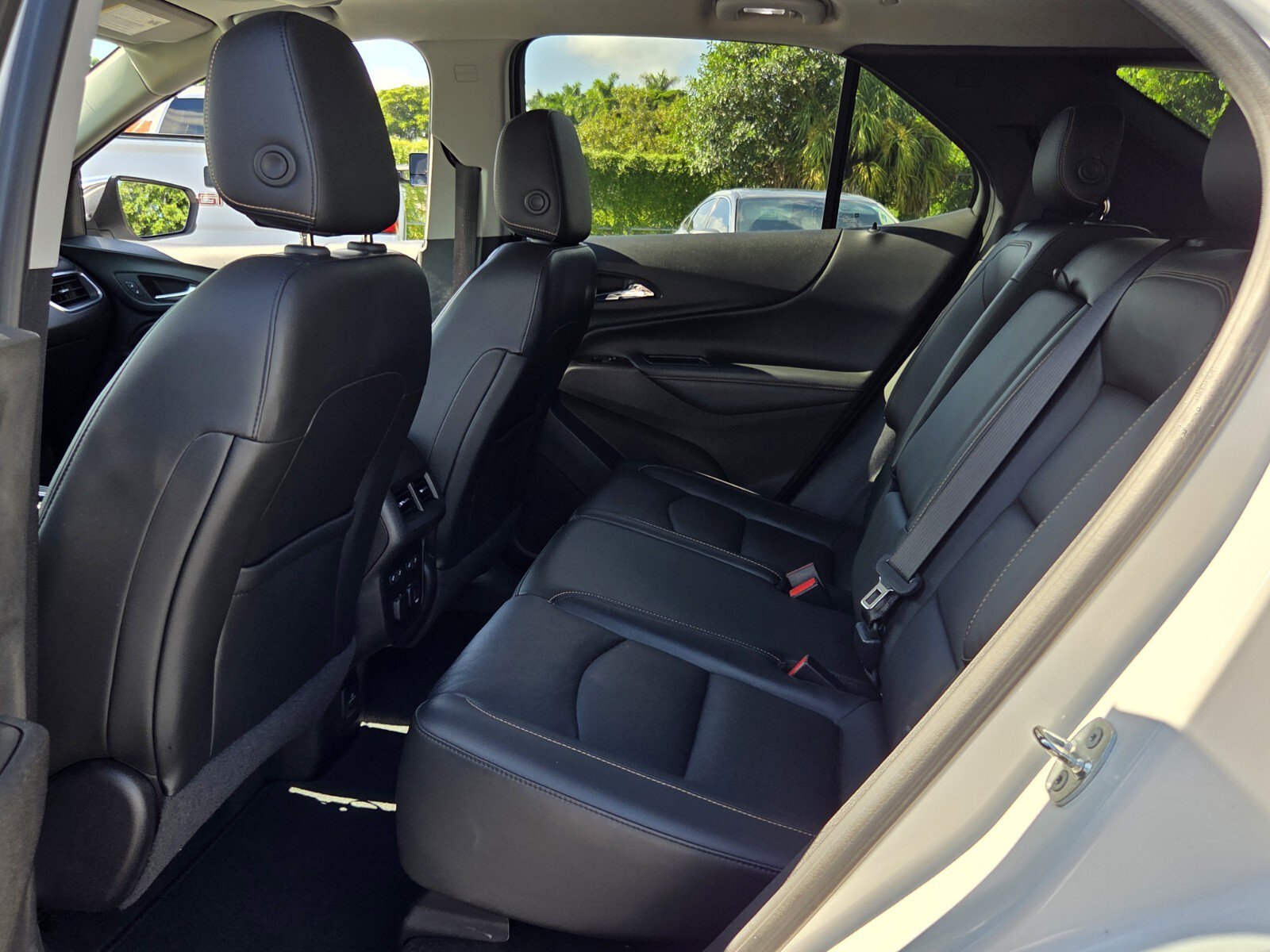 Certified 2018 Chevrolet Equinox Premier FWD image 10