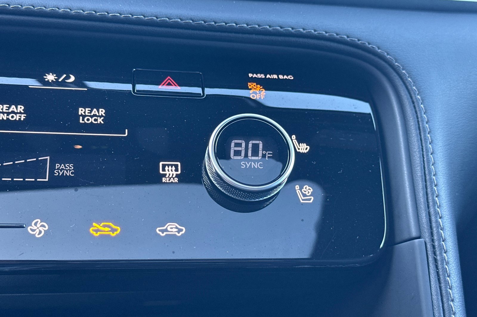 Certified 2025 INFINITI QX60 Luxe w/ Black Edition image 32