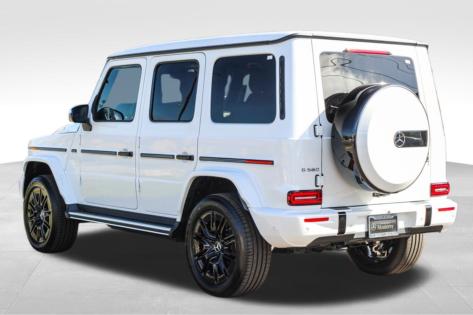 New 2027 Mercedes-Benz G 580 e image 6