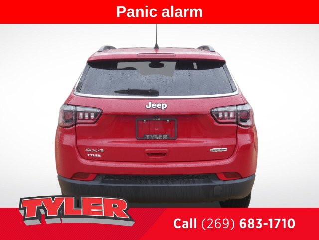 Used 2023 Jeep Compass Latitude AWD/4WD image 7