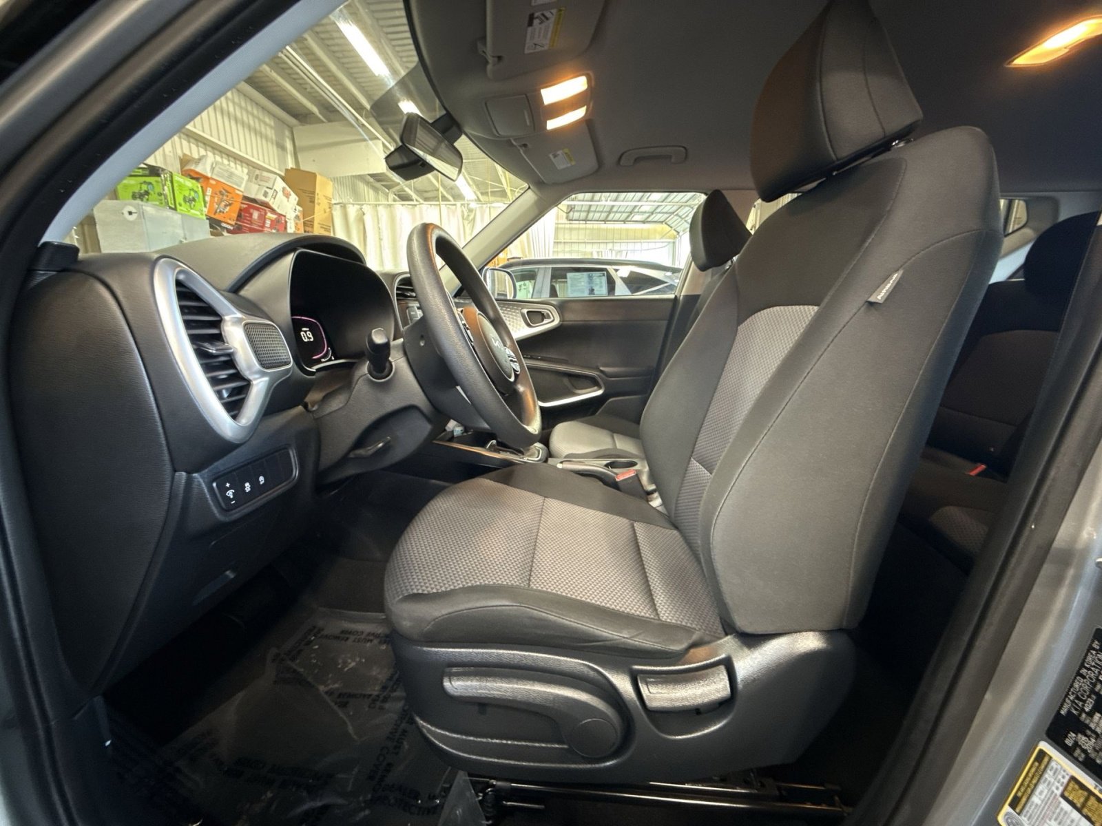 Used 2024 Kia Soul LX w/ Option Group 015 image 13