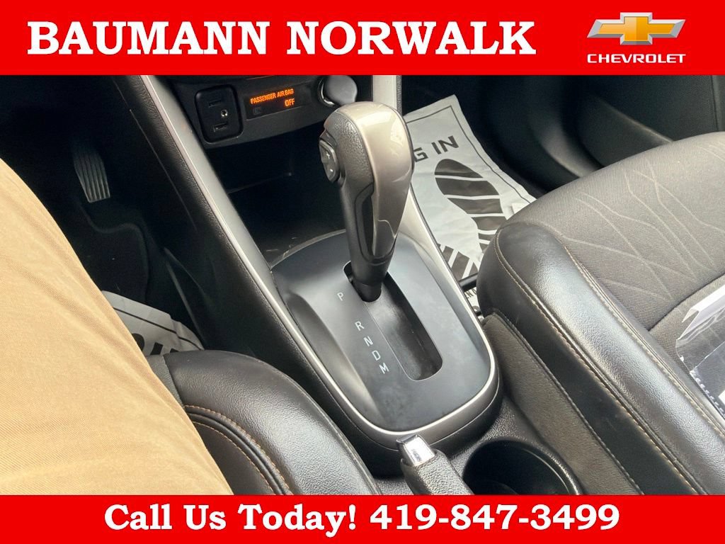 Used 2022 Chevrolet Trax LT w/ LT Convenience Package FWD image 32