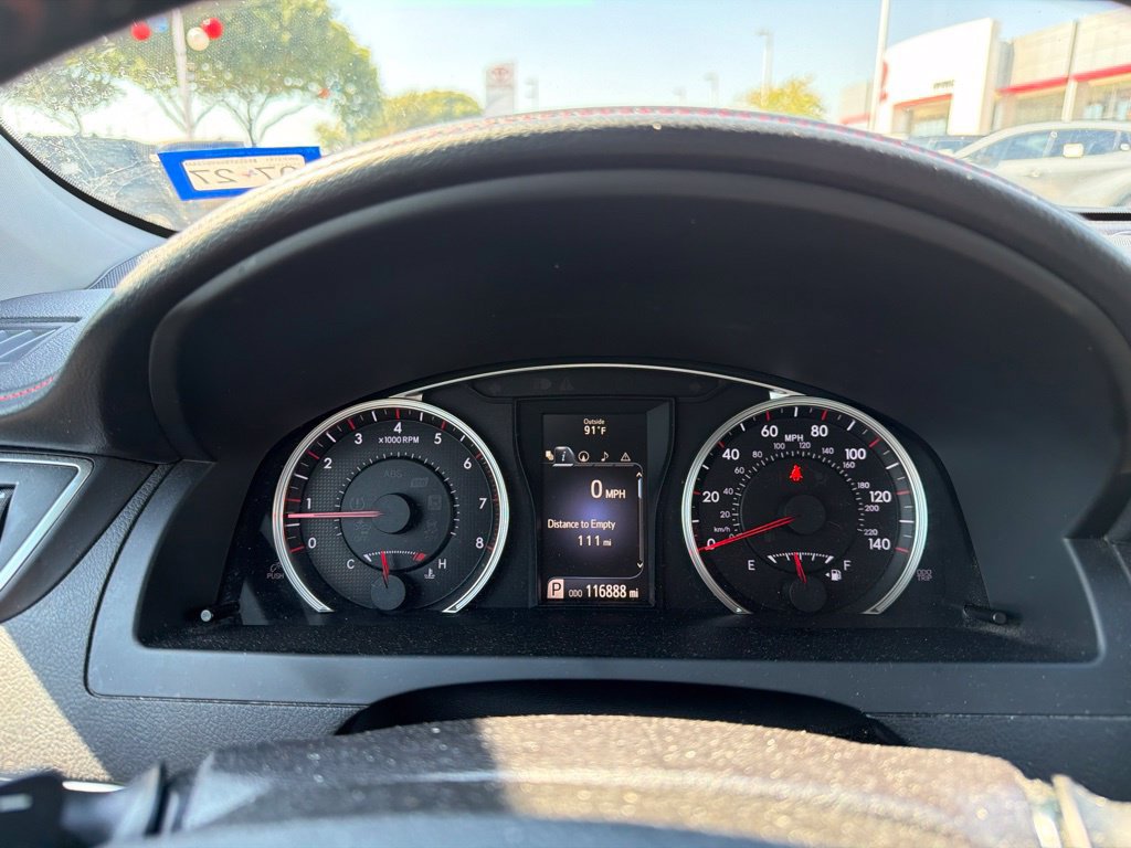 Used 2016 Toyota Camry XSE FWD image 3