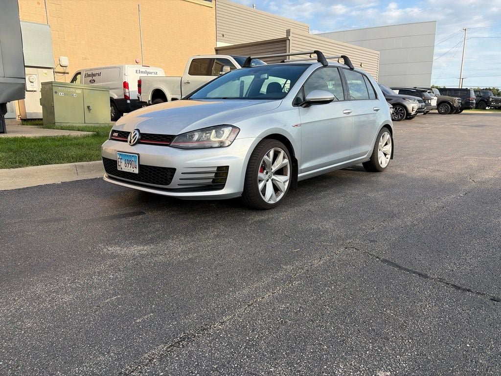 Used 2017 Volkswagen Golf 4-Door FWD image 6