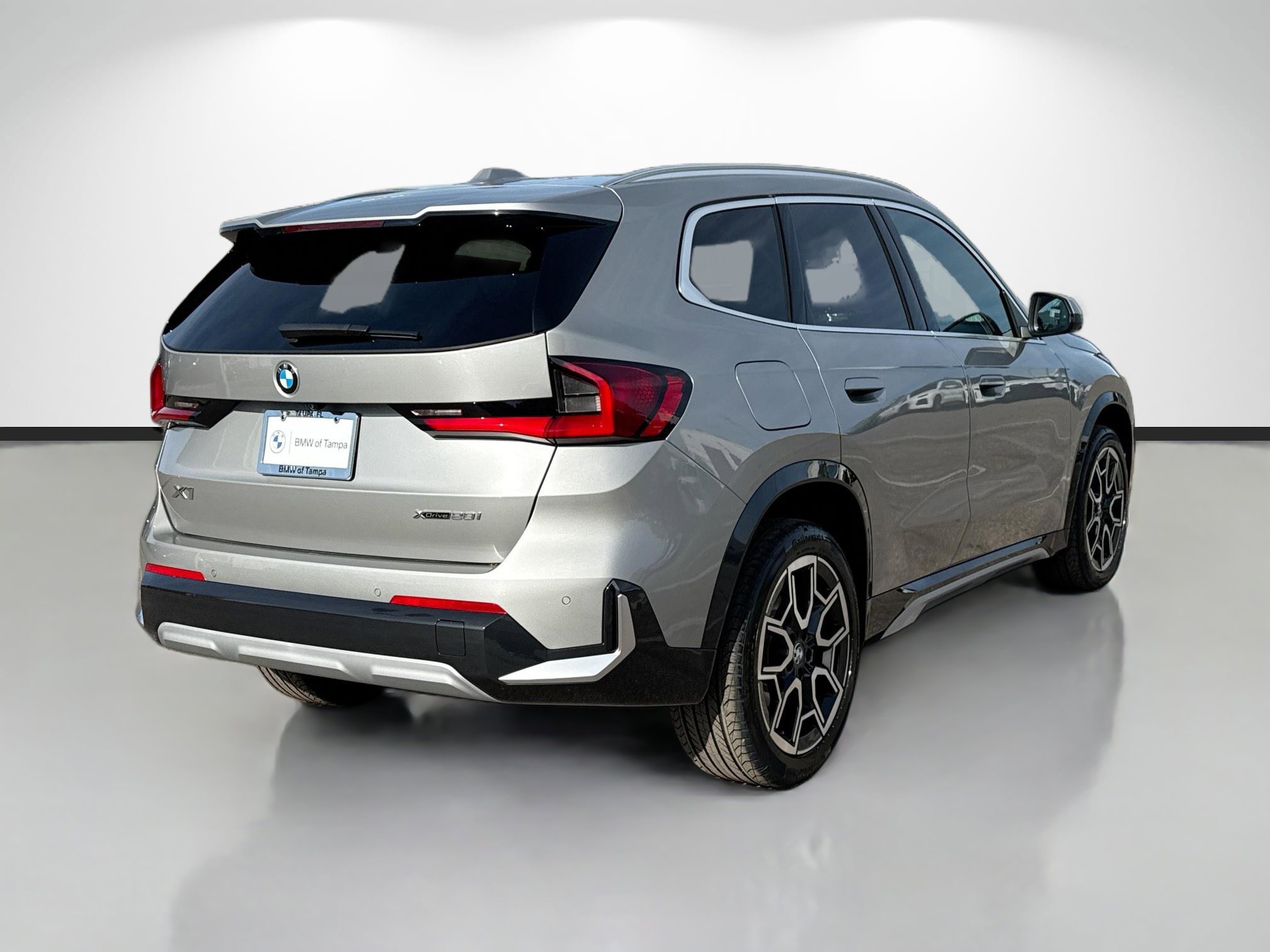 New 2026 BMW X1 xDrive28i w/ Technology Package image 3