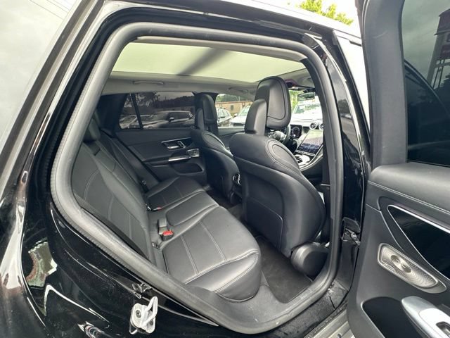 Used 2023 Mercedes-Benz GLC 300 4MATIC image 17