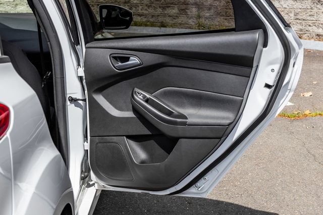 Used 2018 Ford Focus ST FWD image 16