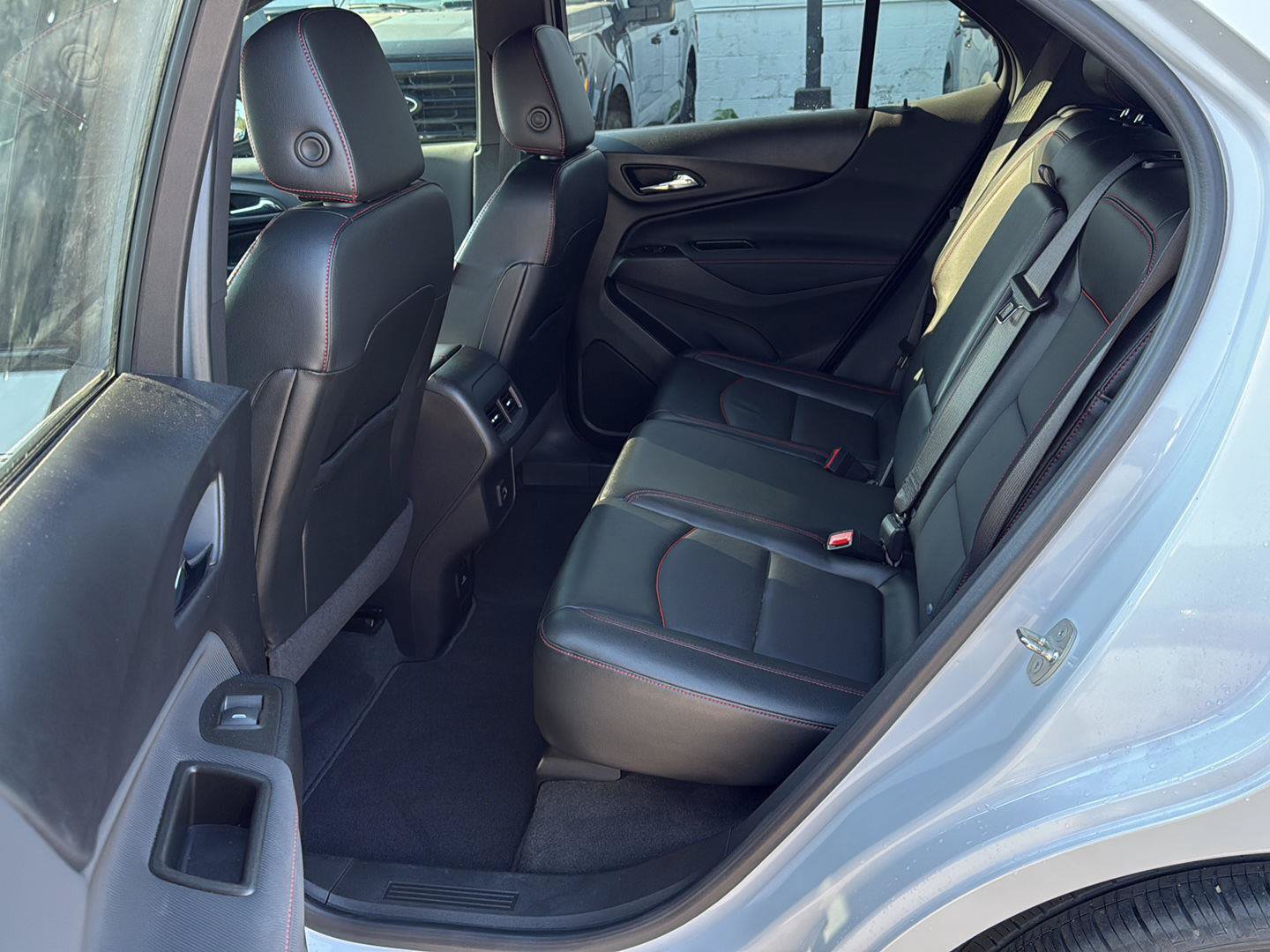 Used 2023 Chevrolet Equinox RS w/ RS Leather Package FWD image 10