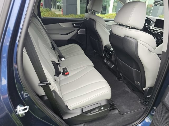 Used 2025 Acura MDX w/ Technology Package FWD image 17