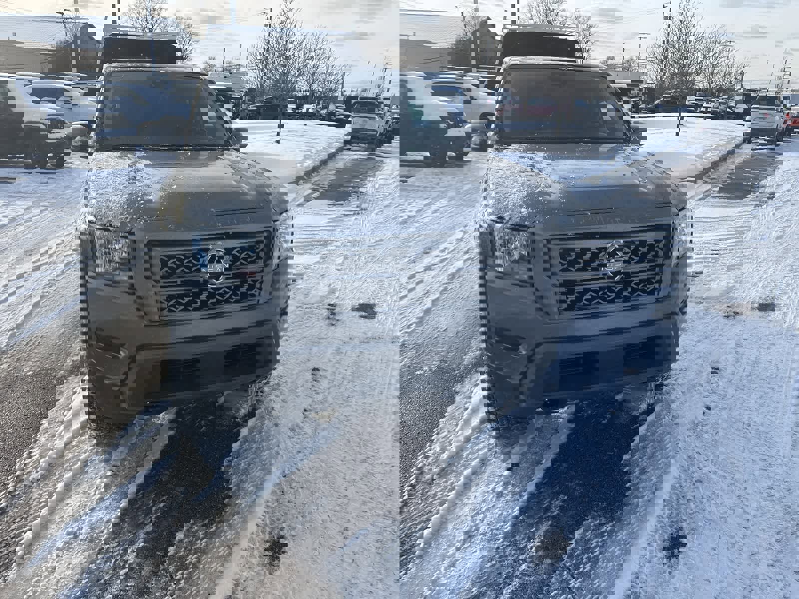 Used 2024 Nissan Frontier SV image 5