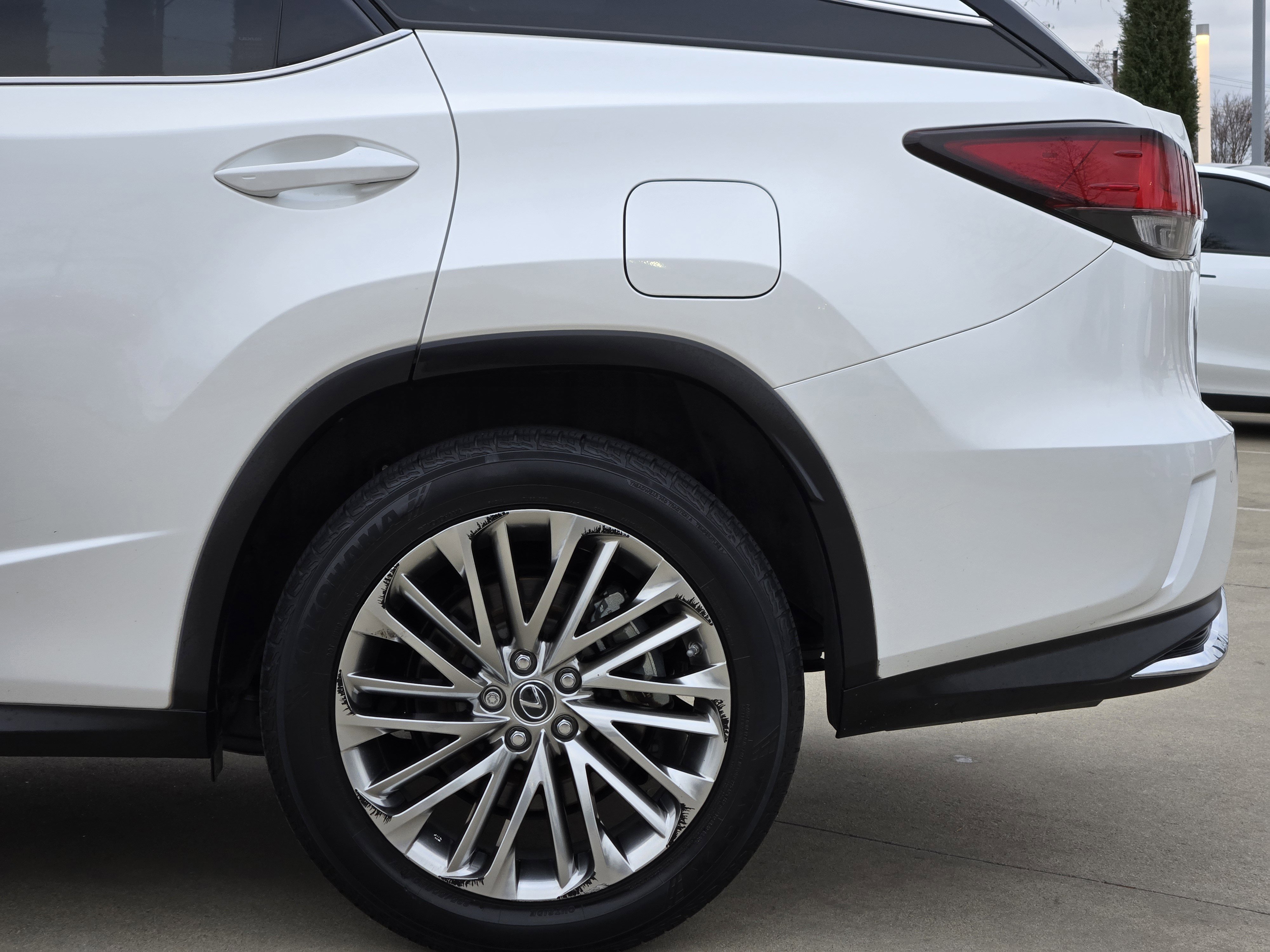 Used 2020 Lexus RX 350L Luxury image 15