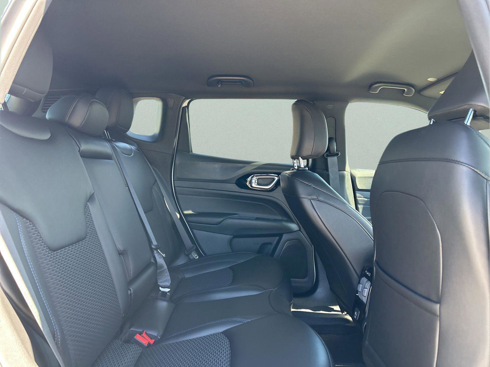 New 2026 Jeep Compass Latitude AWD/4WD image 26
