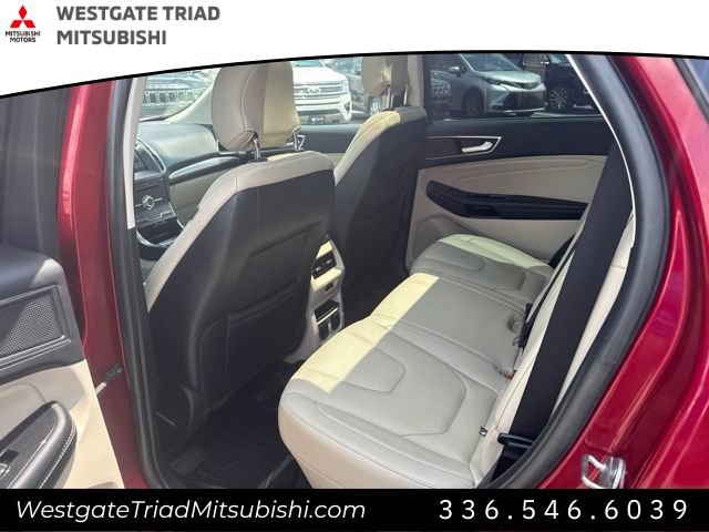 Used 2019 Ford Edge Titanium w/ Equipment Group 301A FWD image 8
