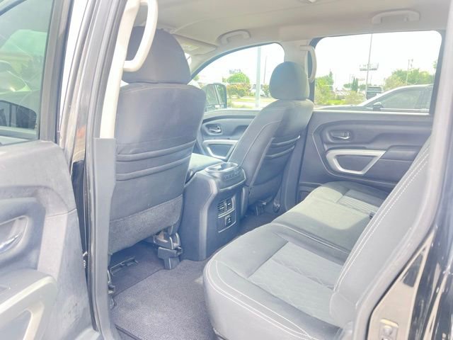 Used 2017 Nissan Titan SV RWD image 8