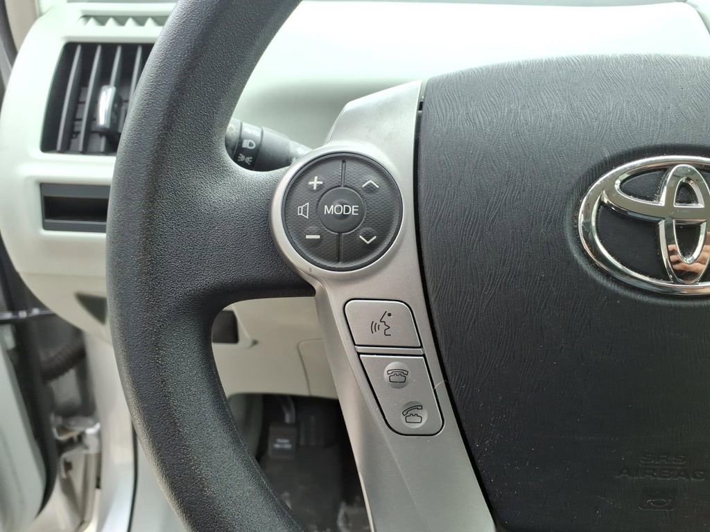 Used 2012 Toyota Prius V Five FWD image 17