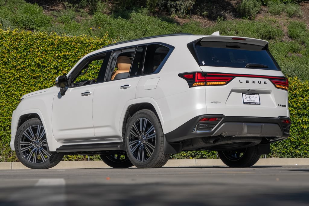 New 2026 Lexus LX 600 4WD w/ Luxury Package image 2
