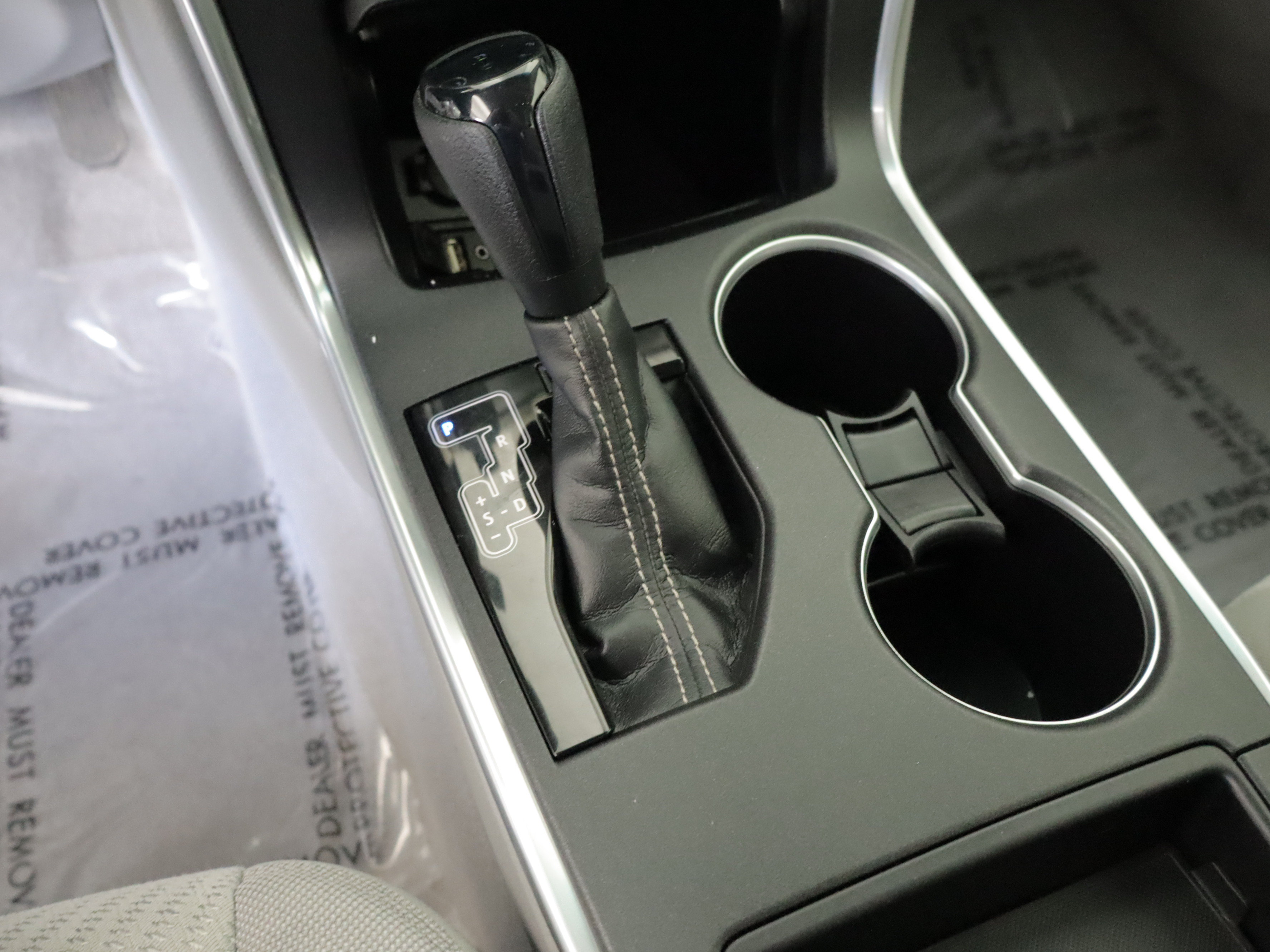 Used 2015 Toyota Camry LE FWD image 16