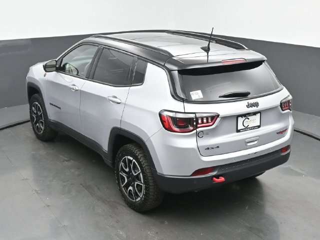 Used 2024 Jeep Compass Trailhawk w/ Sun and Sound Group AWD/4WD image 41