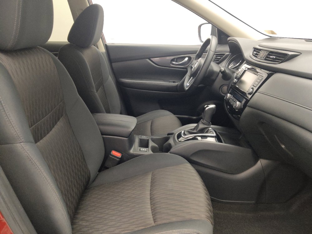 Used 2019 Nissan Rogue SV FWD image 21