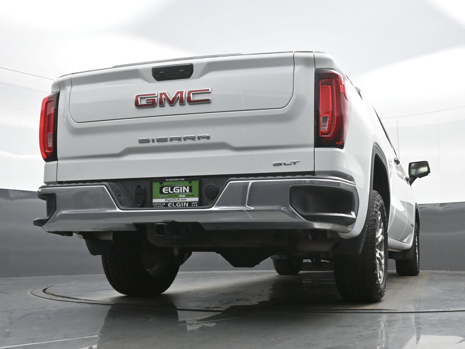 Used 2024 GMC Sierra 1500 SLT AWD/4WD image 31