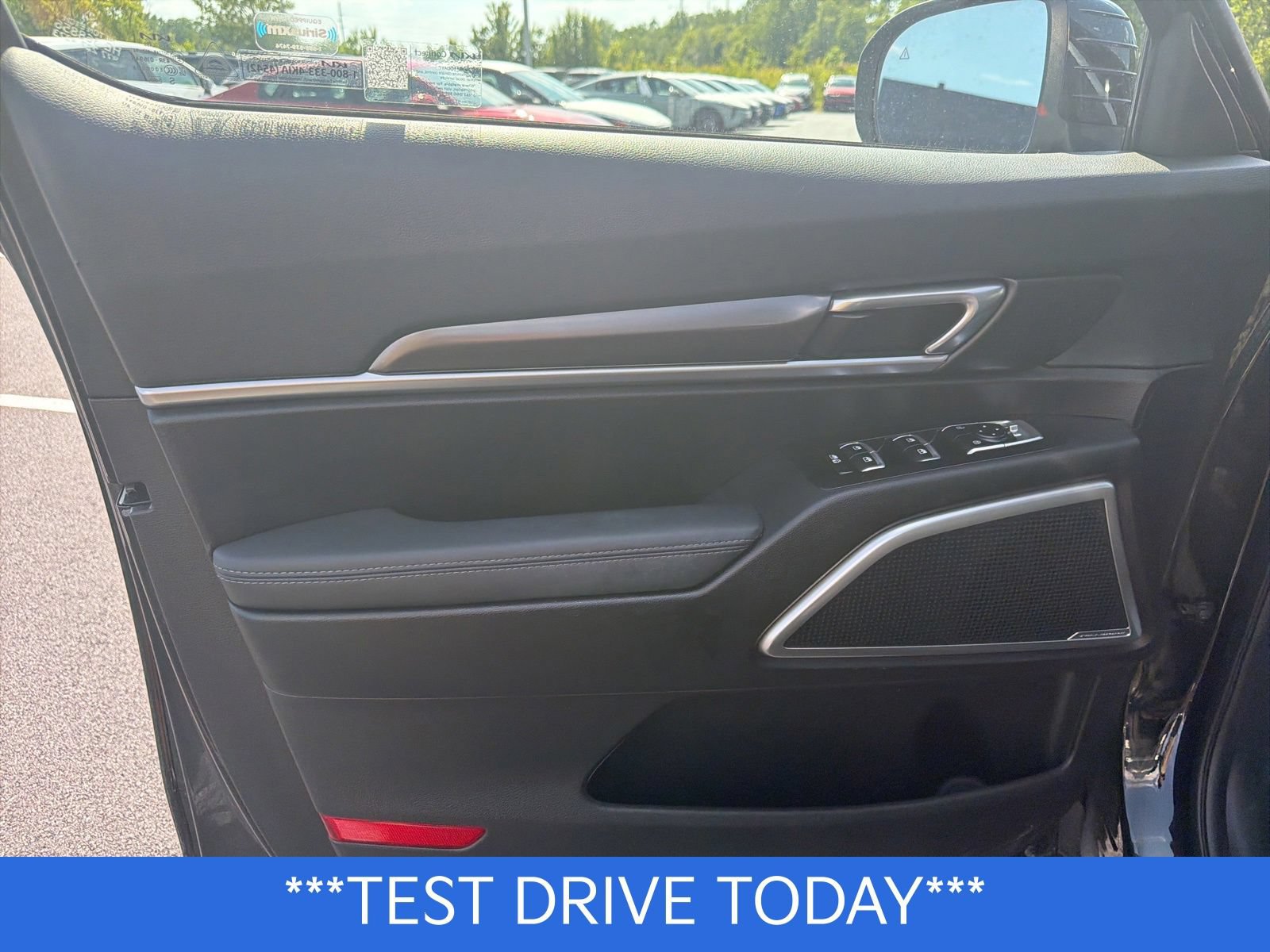 Certified 2023 Kia Telluride S w/ S Sunroof Package AWD/4WD image 12