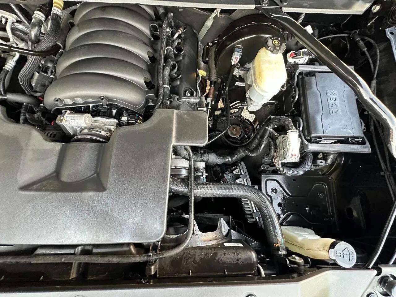 Used 2020 Chevrolet Suburban Premier AWD/4WD image 49