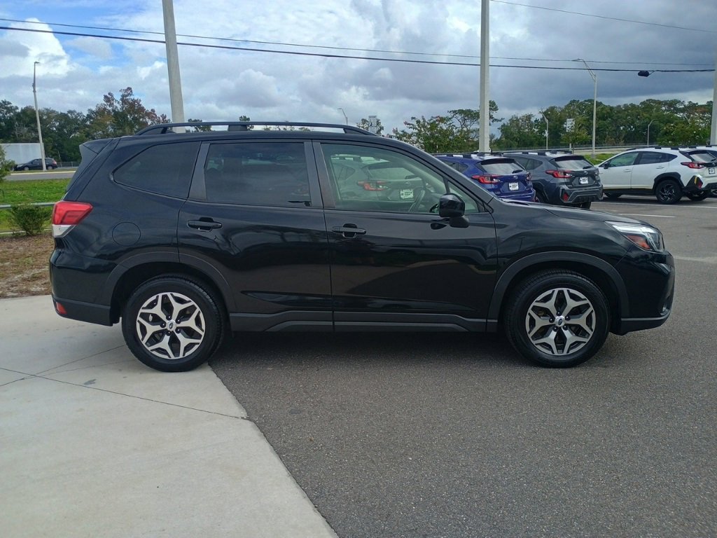 Used 2020 Subaru Forester Premium image 4