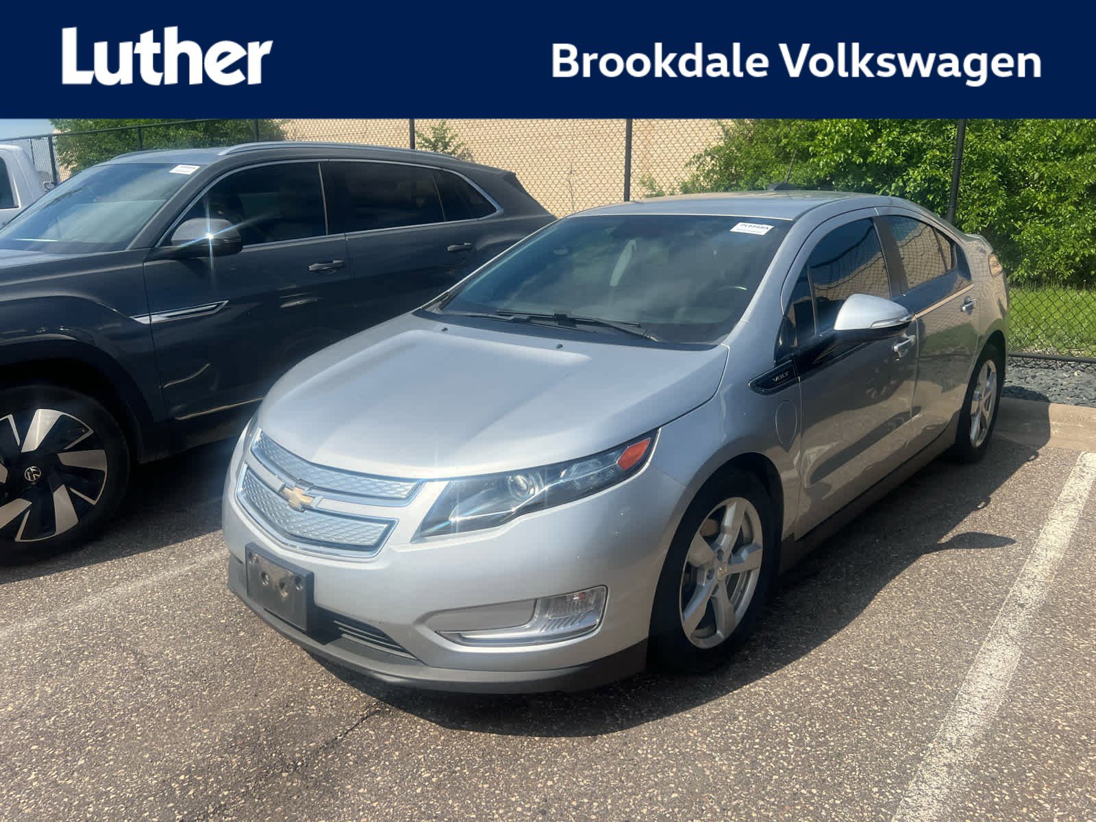 Used 2015 Chevrolet Volt w/ Enhanced Safety Package 1 FWD image 1