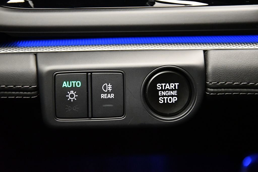 Certified 2024 Porsche Panamera 4 image 24