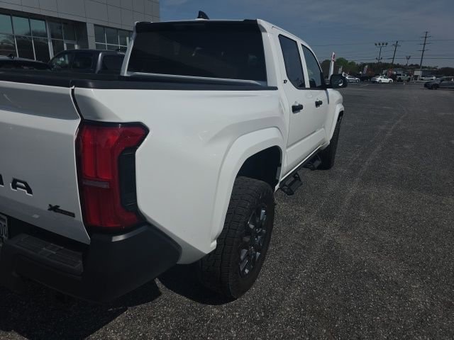 Used 2024 Toyota Tacoma SR image 4