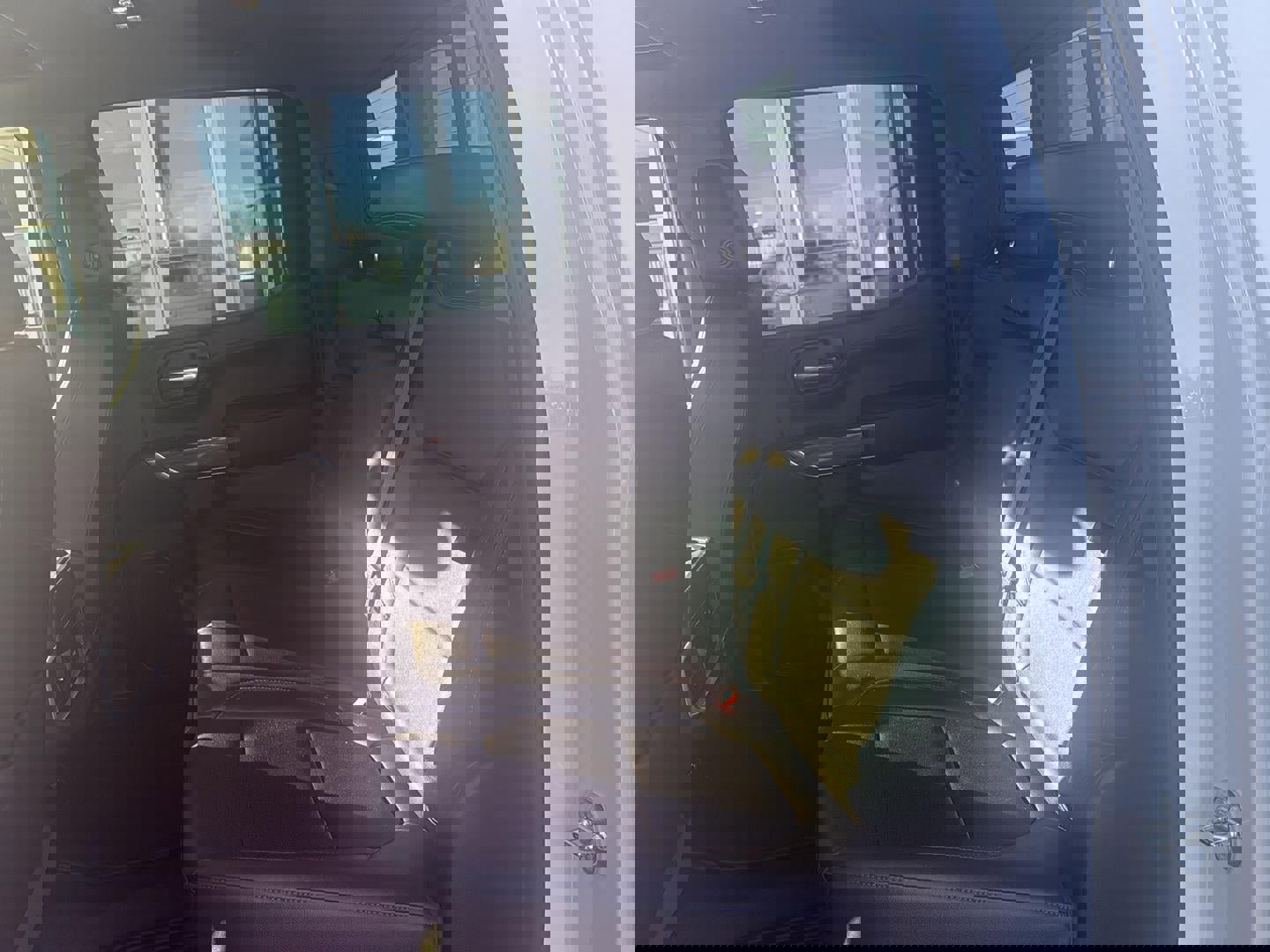 Used 2020 Chevrolet Silverado 1500 LTZ w/ LTZ Premium Package image 14